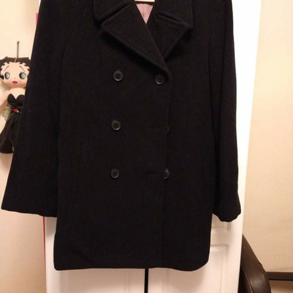 Black  coat - Picture 2 of 3